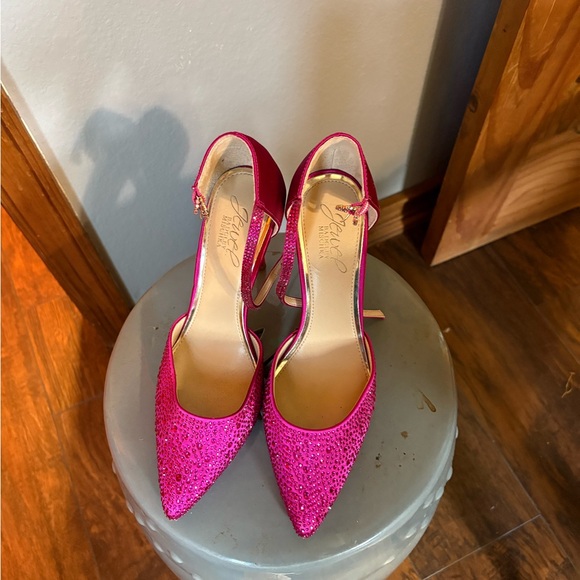 Jewel Badgley Mischka Pink Glitter Heels - Picture 1 of 7